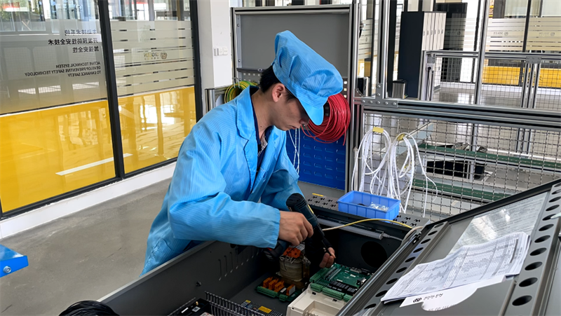 佛山家用曳引式電梯品牌怎么選？辛格林電梯給您分析！